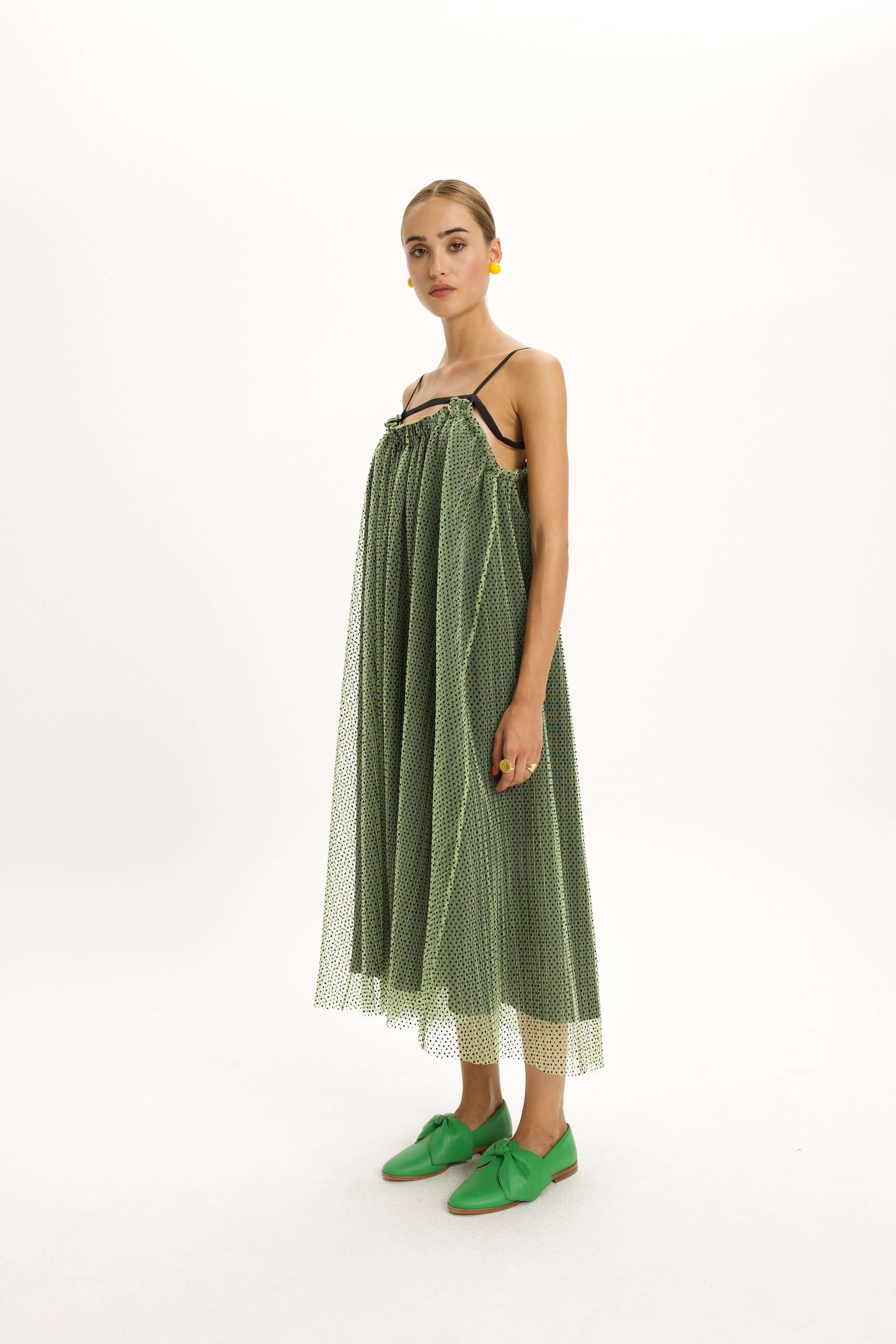 Vickie dress in plumetis craquant Olive