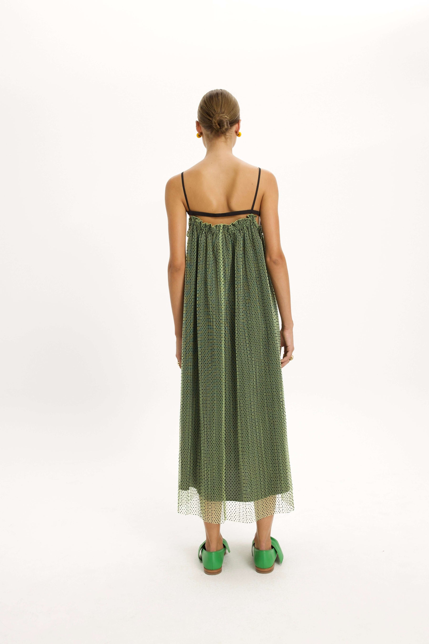 Vickie dress in plumetis craquant Olive
